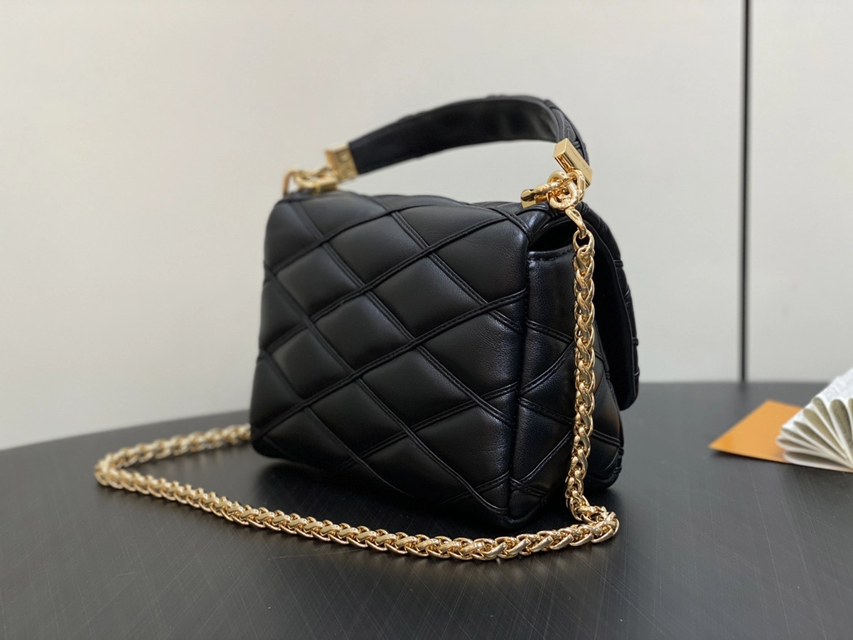 LV 2024 秋冬時裝秀系列GO-14 PM Malletage 斜挎鏈條包 手袋-M12004 12 LV M12004 10