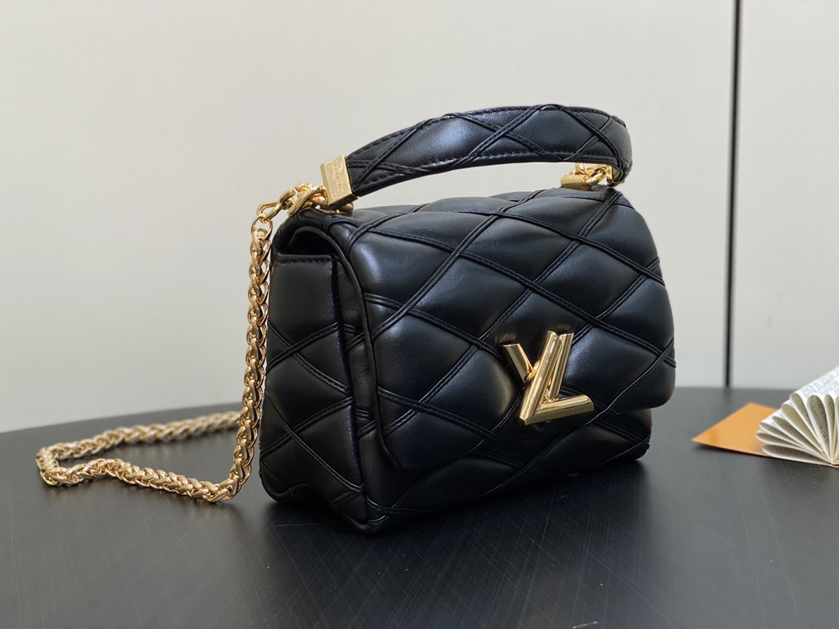 LV 2024 秋冬時裝秀系列GO-14 PM Malletage 斜挎鏈條包 手袋-M12004 11 LV M12004 11