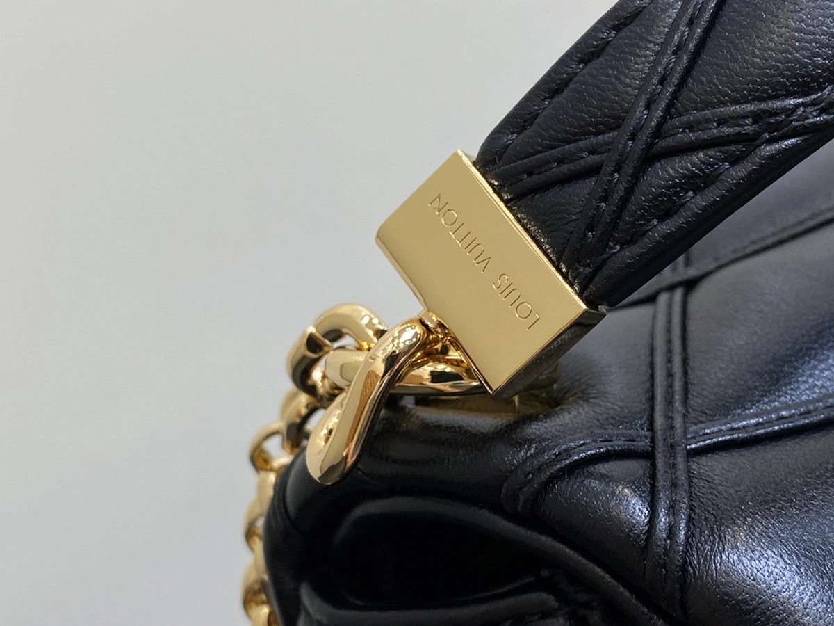LV 2024 秋冬時裝秀系列GO-14 PM Malletage 斜挎鏈條包 手袋-M12004 16 LV M12004 6