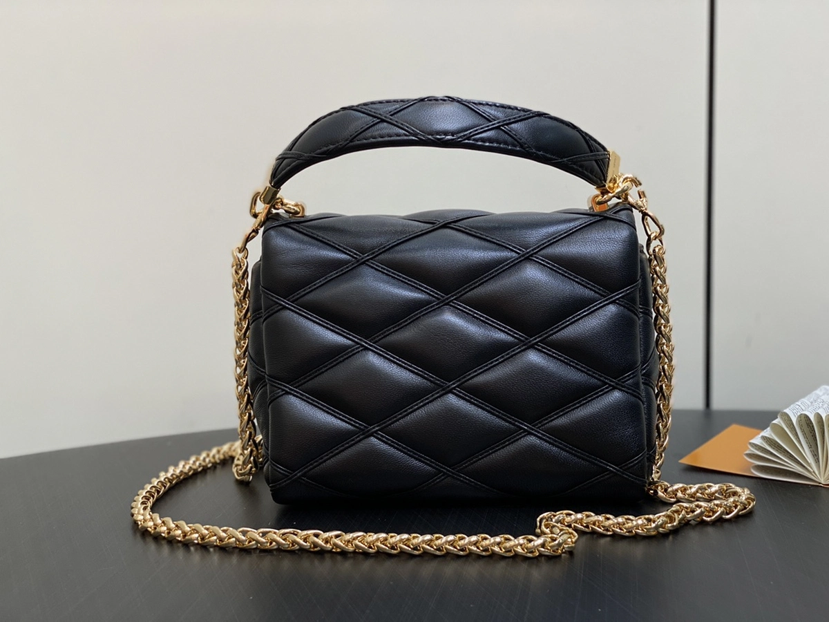 LV 2024 秋冬時裝秀系列GO-14 PM Malletage 斜挎鏈條包 手袋-M12004 13 LV M12004 9
