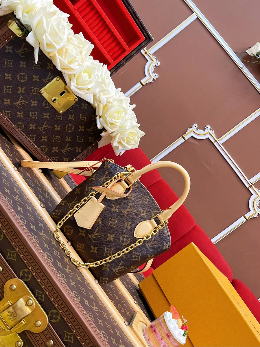 LV 2024 秋冬時裝秀系列Lockit BB Monogram 鏈條包手袋-M12019 10 LV M12019 18