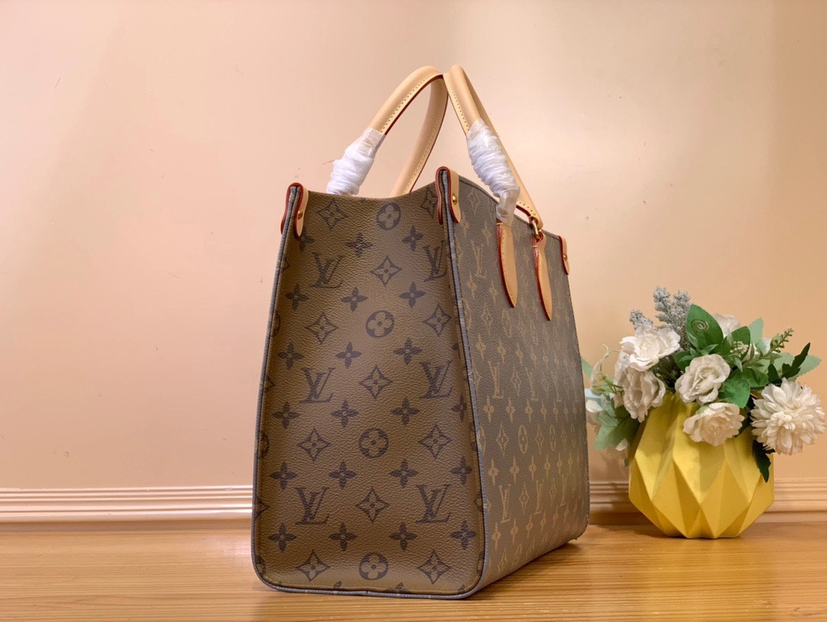 LV 2024 mm 秋冬時裝秀系列OnTheGo Monogram EPI 手袋包-M12415 2 LV M12415 8