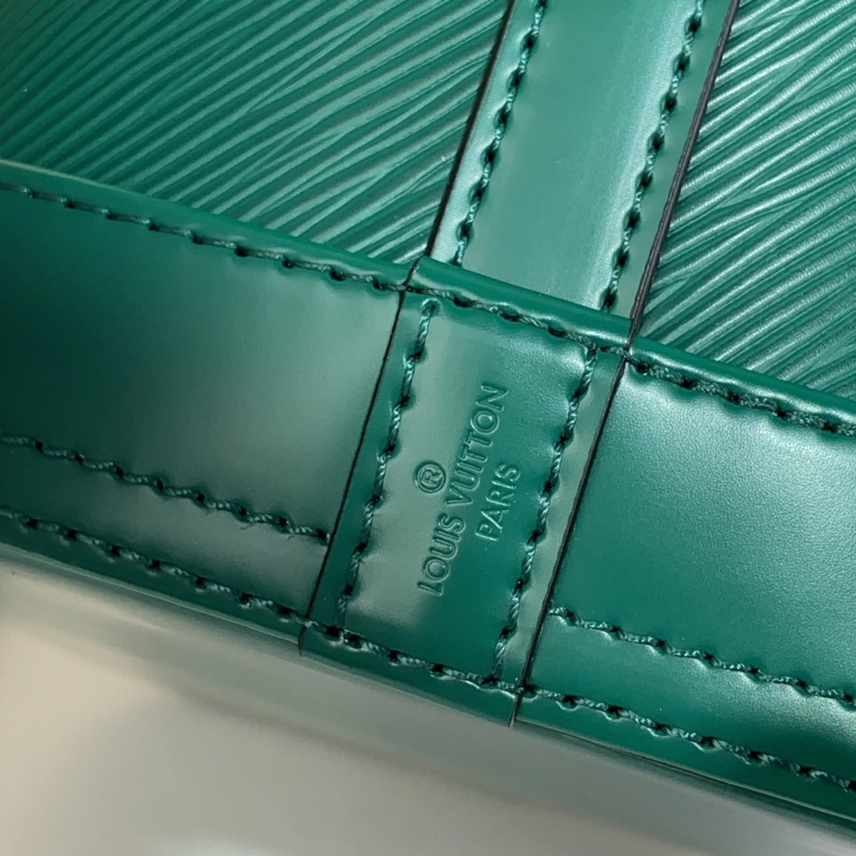 LV Noé BB Epi 水桶袋 手袋-M12603 8 LV M12603 2