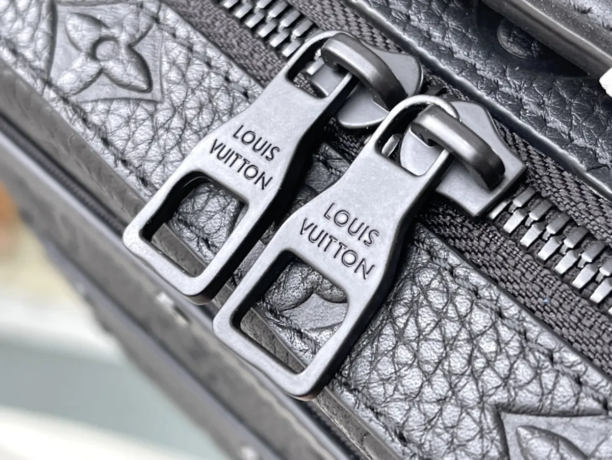 LV Handle Soft Trunk 黑色壓花男士手袋-M59163 8 bags 1125242120575