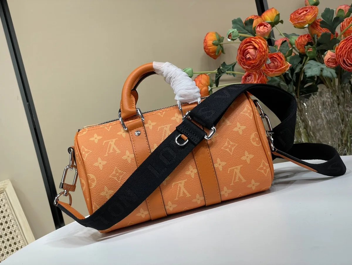 LV Keepall Bandoulière 25 男士橙色印花斜孭袋-M31044 4 bags 1127242006327