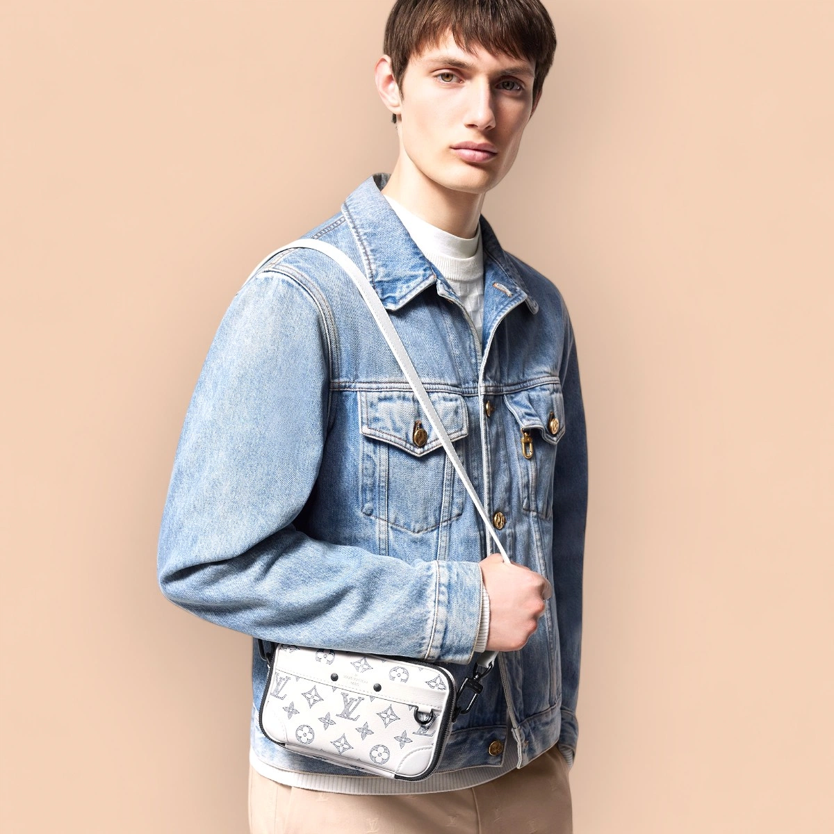 LV Alpha 白色Monogram可穿戴式郵差包 手袋-M83383 10
