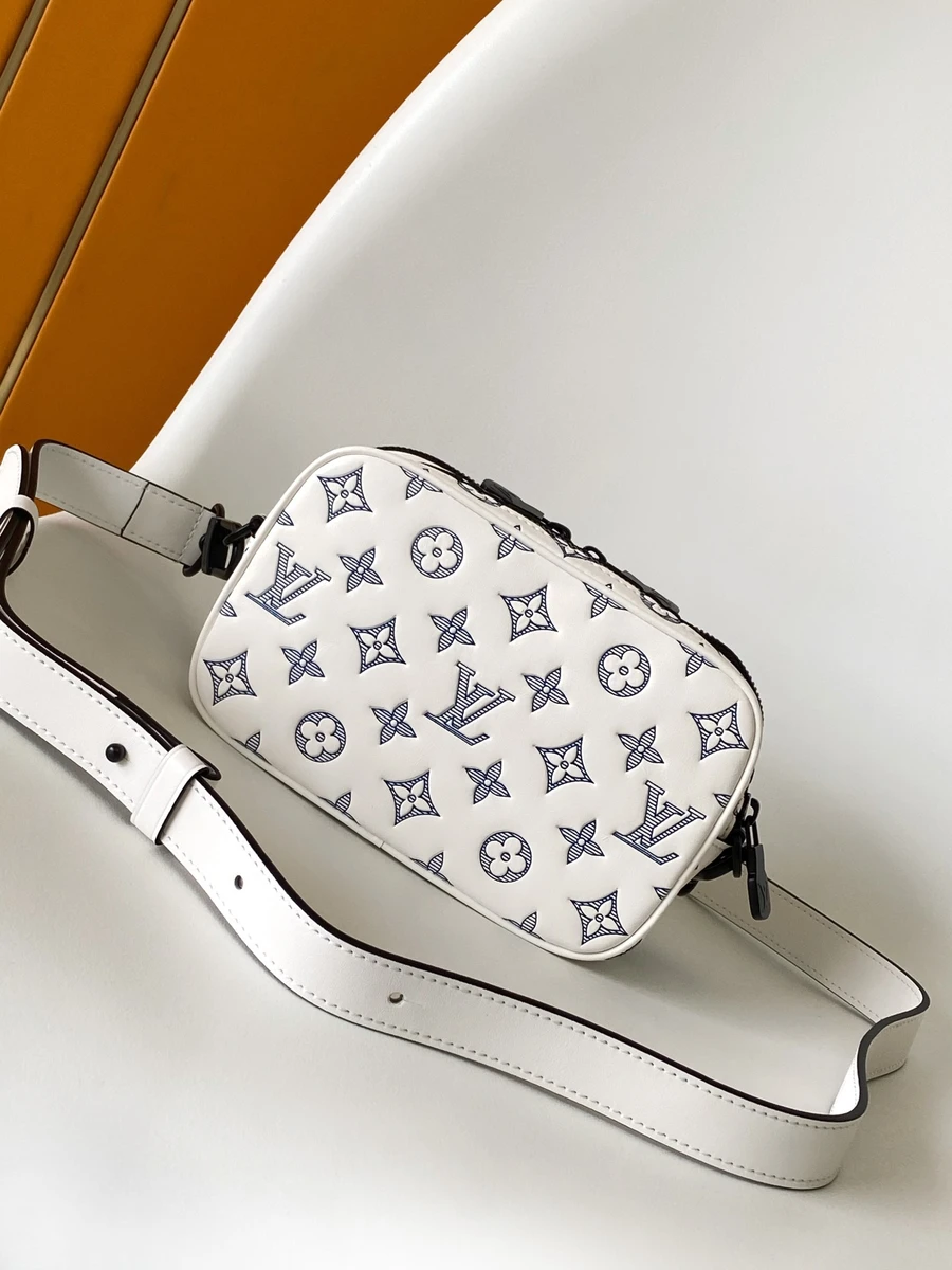 LV Alpha 白色Monogram可穿戴式郵差包 手袋-M83383 3 shopbag 221120241518422