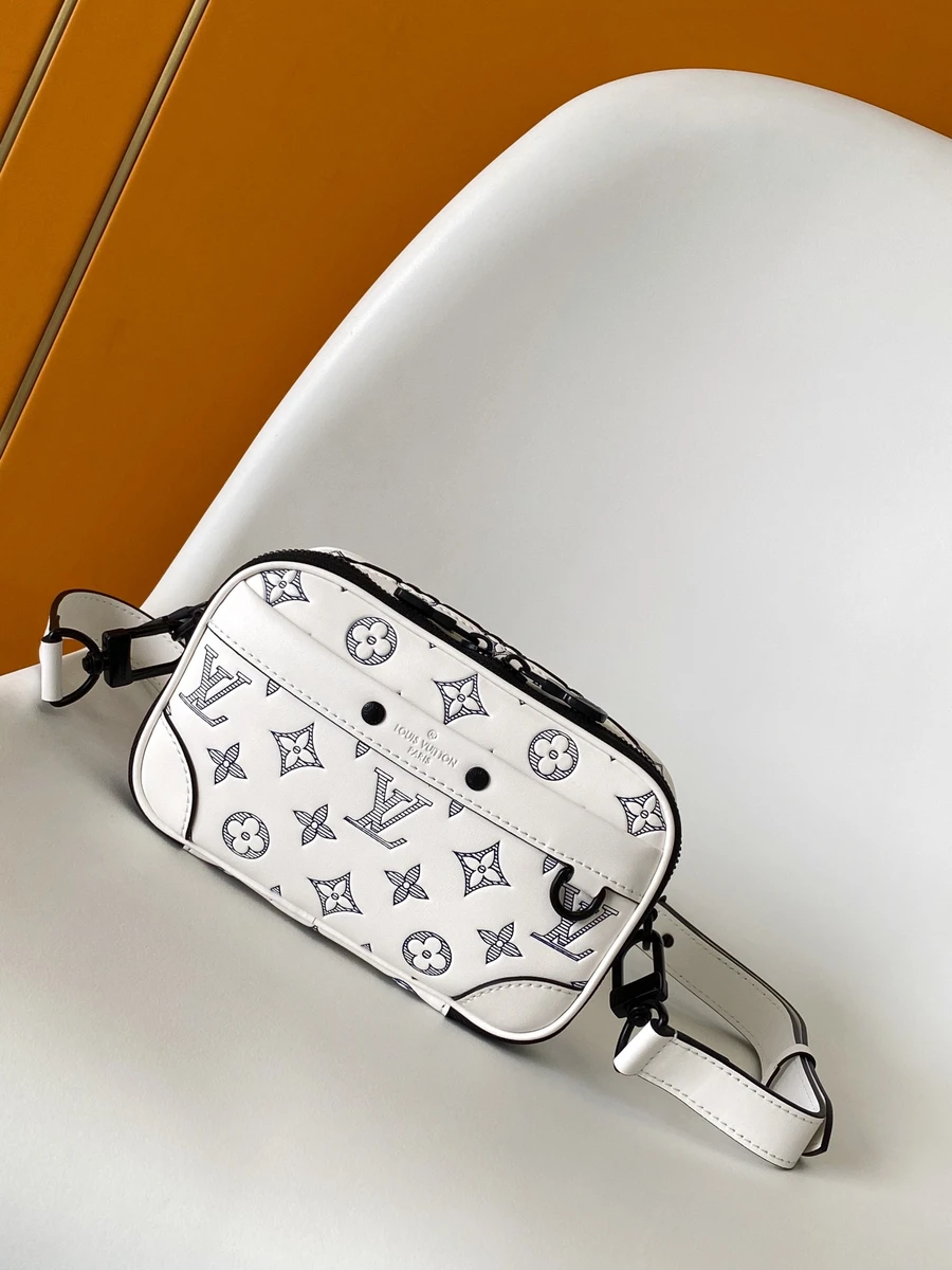 LV Alpha 白色Monogram可穿戴式郵差包 手袋-M83383 1 shopbag 221120241518449