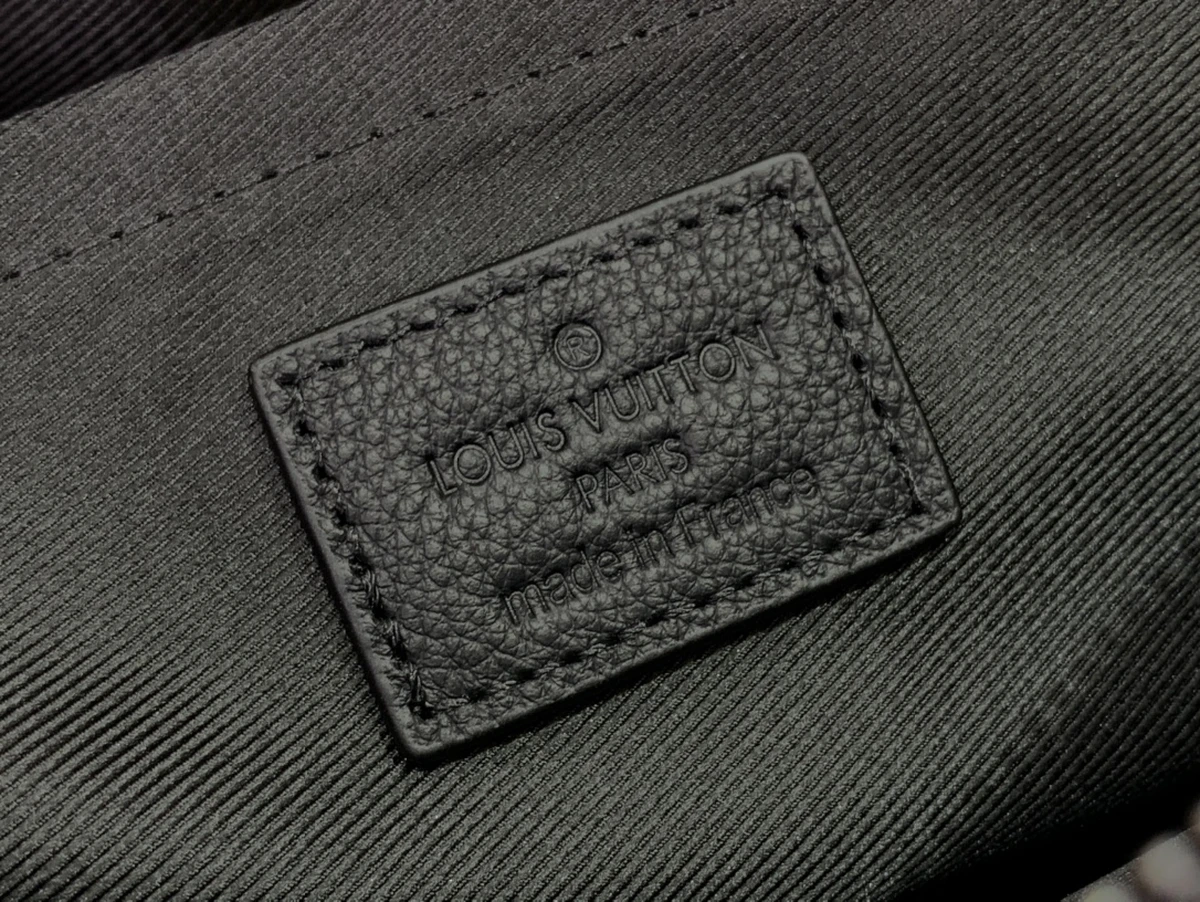 LV Alpha 黑色壓花男士郵差包 手袋-M46955 9 shopbag 261120241437337