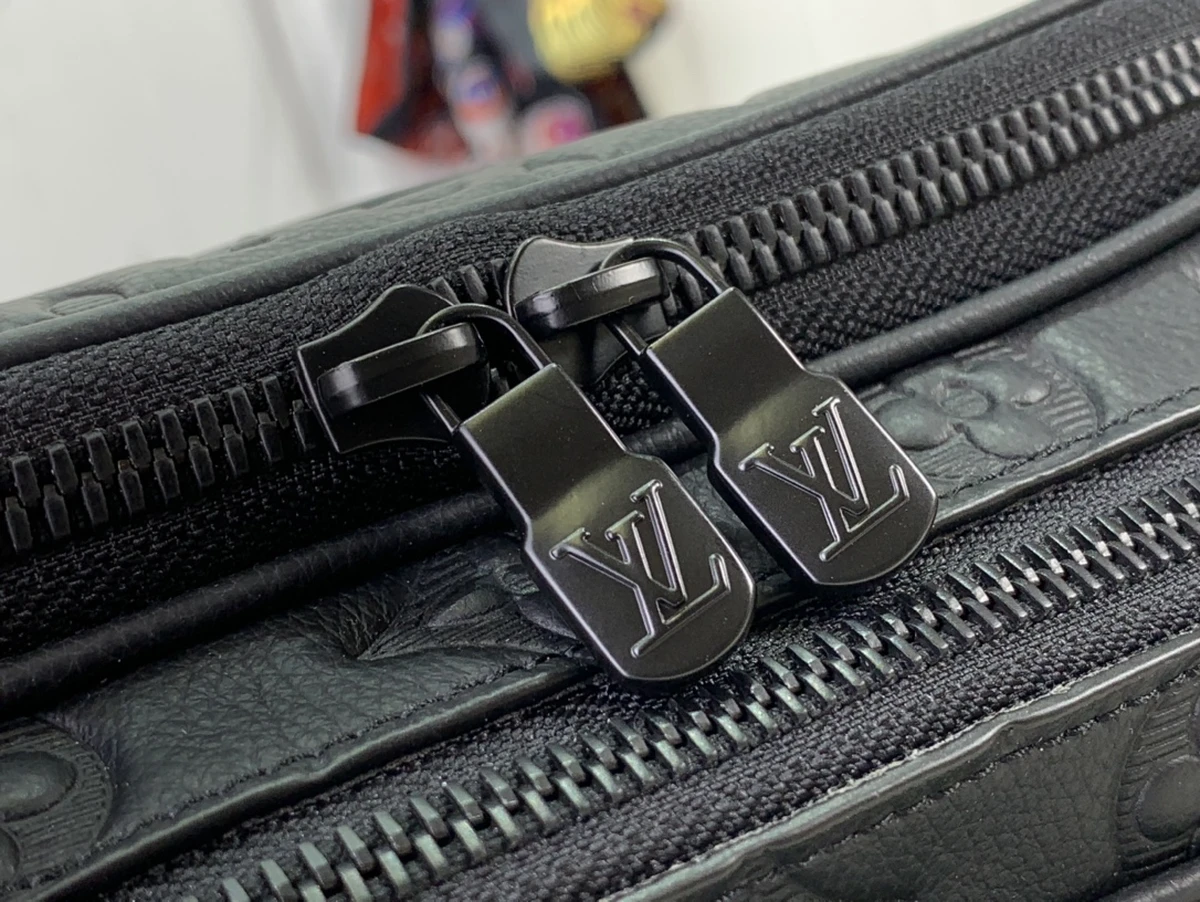 LV Alpha 黑色壓花男士郵差包 手袋-M46955 5 shopbag 261120241437338
