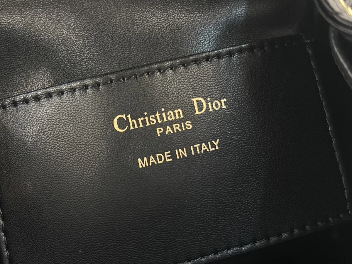 Dior Caro 黑色背囊PM-M6302 10 2C0f9gv7bb0tRiUzMuT5