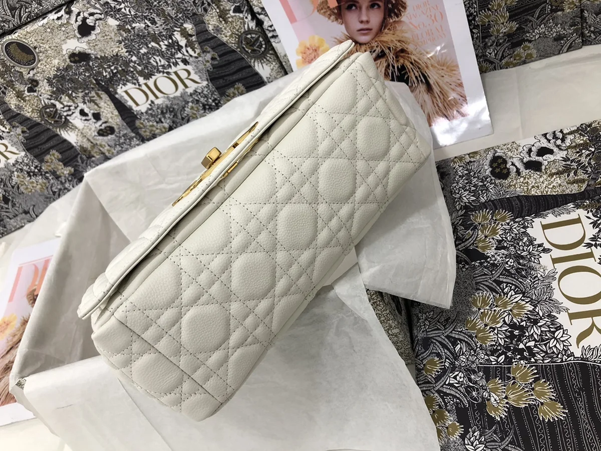 Dior Caro 象牙色 小牛皮斜孭袋MM-M9242 5