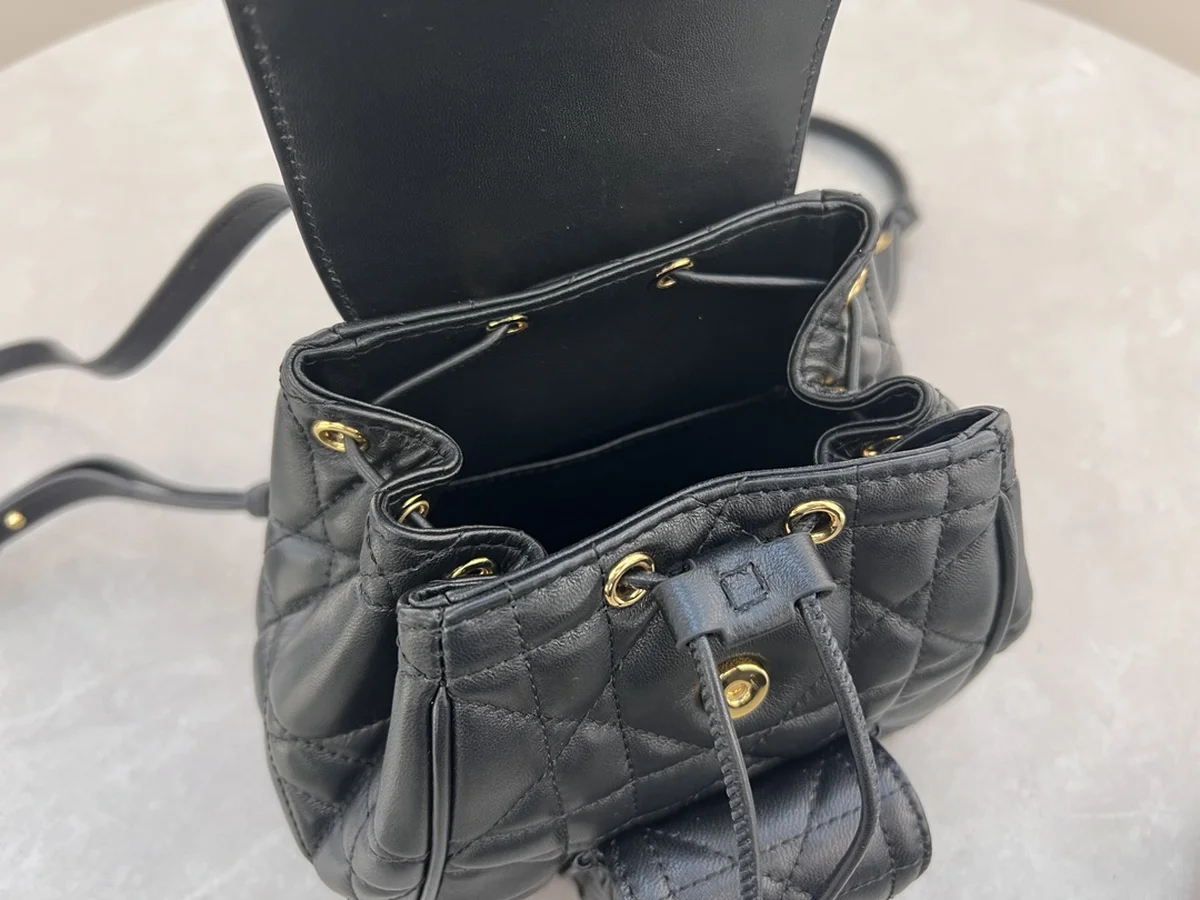 Dior Caro 黑色背囊PM-M6302 9 I5N2Oh2tpvlpeVUbsKMd