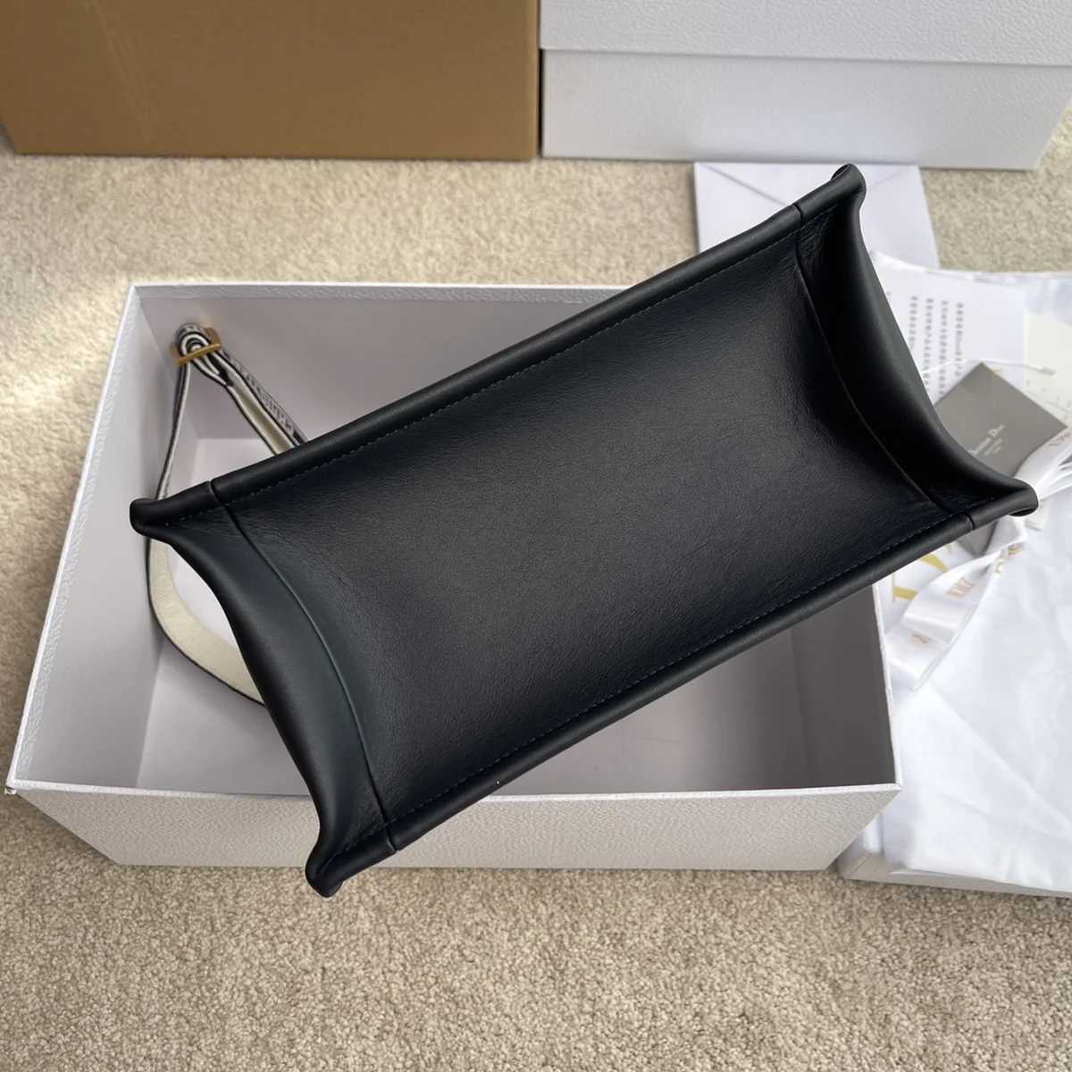 Dior Book 海軍藍托特手袋PM-M1325 7 Rd2bmy4knvyzDYmLqRGw