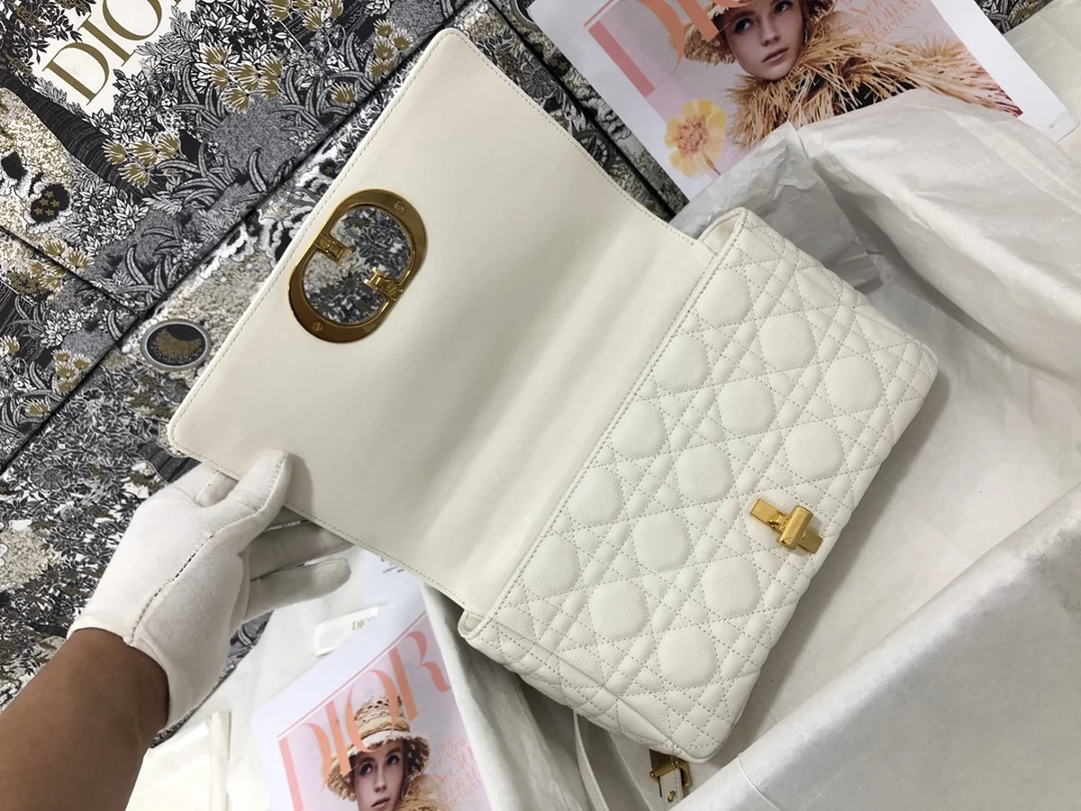 Dior Caro 象牙色 小牛皮斜孭袋MM-M9242 8 d7doXkcfQoYZtSamg sE