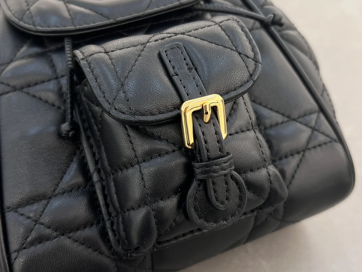 Dior Caro 黑色背囊PM-M6302 7 q0DBvrz5AzmeFnUd13p7