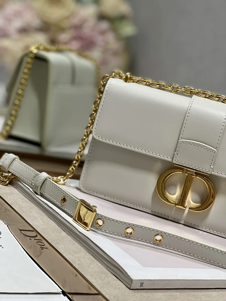 Dior Montaigne 奶白 小牛皮斜孭袋PM-M9334 4
