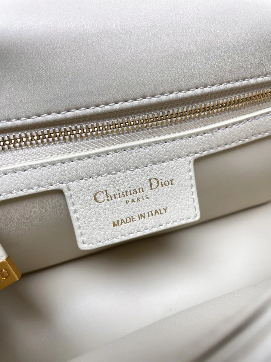Dior Caro 象牙 小牛皮斜孭袋PM-M9241 9 yY6zMx6f 3ov3n6eFuXX